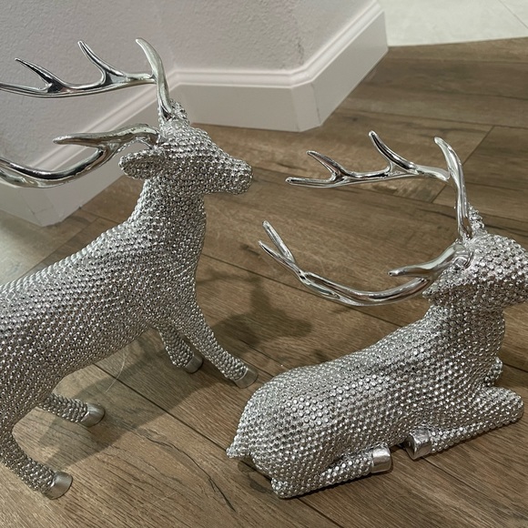 Z Gallerie Glimmer Deer Silver and Penguin Christmas Set - Picture 7 of 7